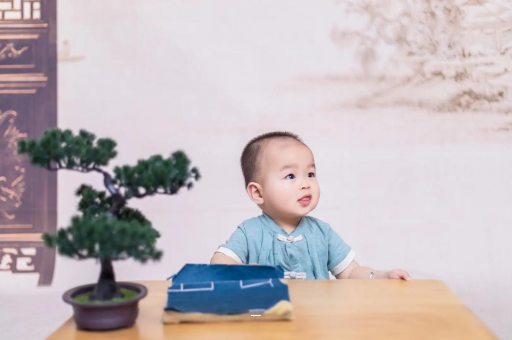 渠县五个月宝宝可以站吗 渠县五个月宝宝可以站吗